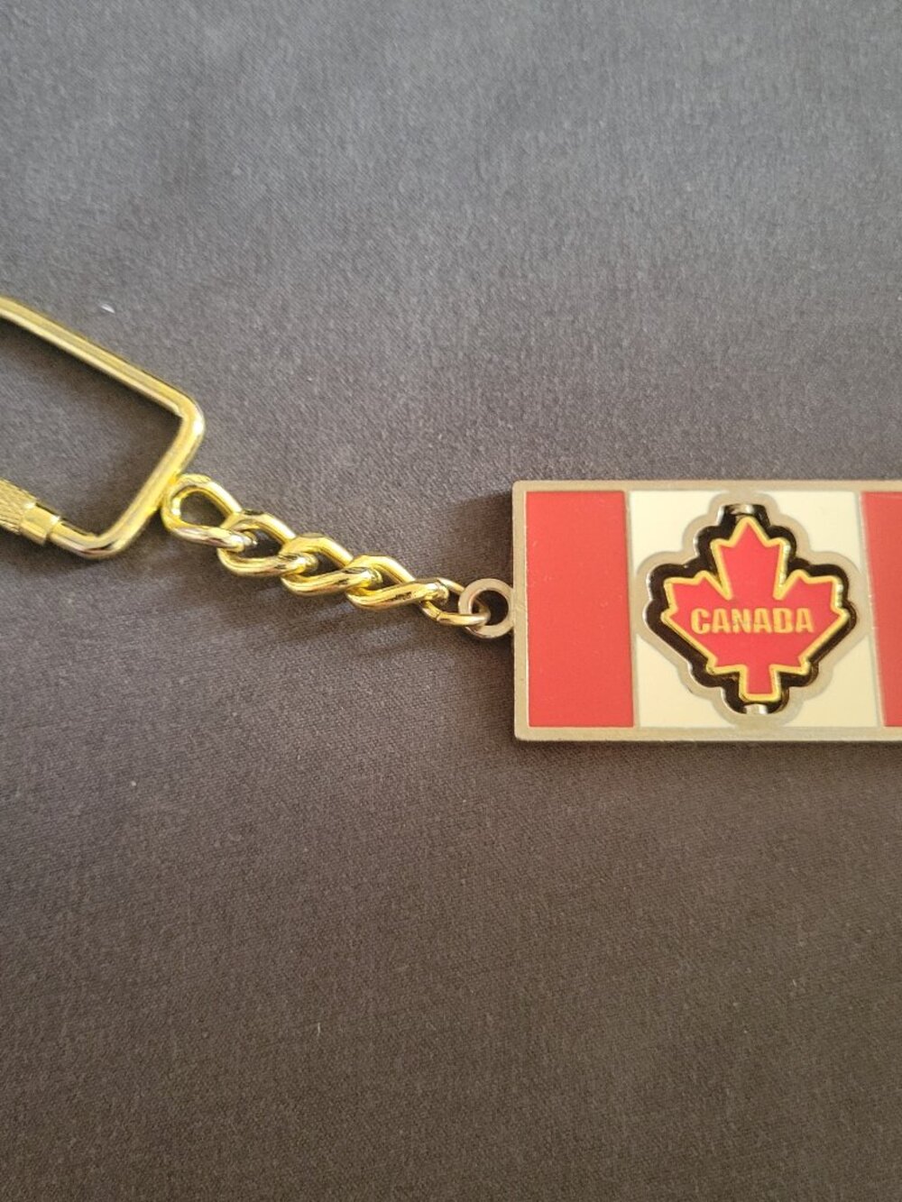 Canada flag maple leaf keychain